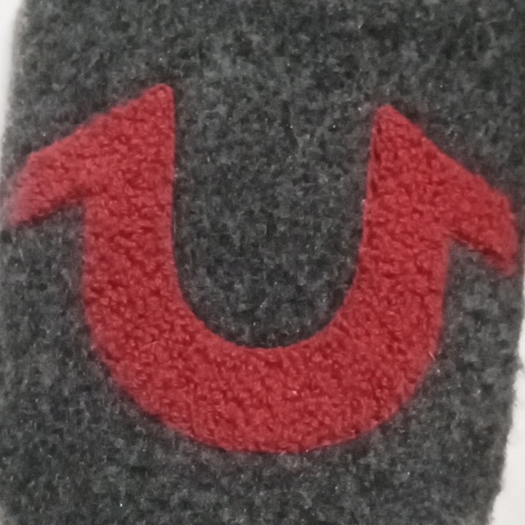 Slippers - Picture 3 of 6